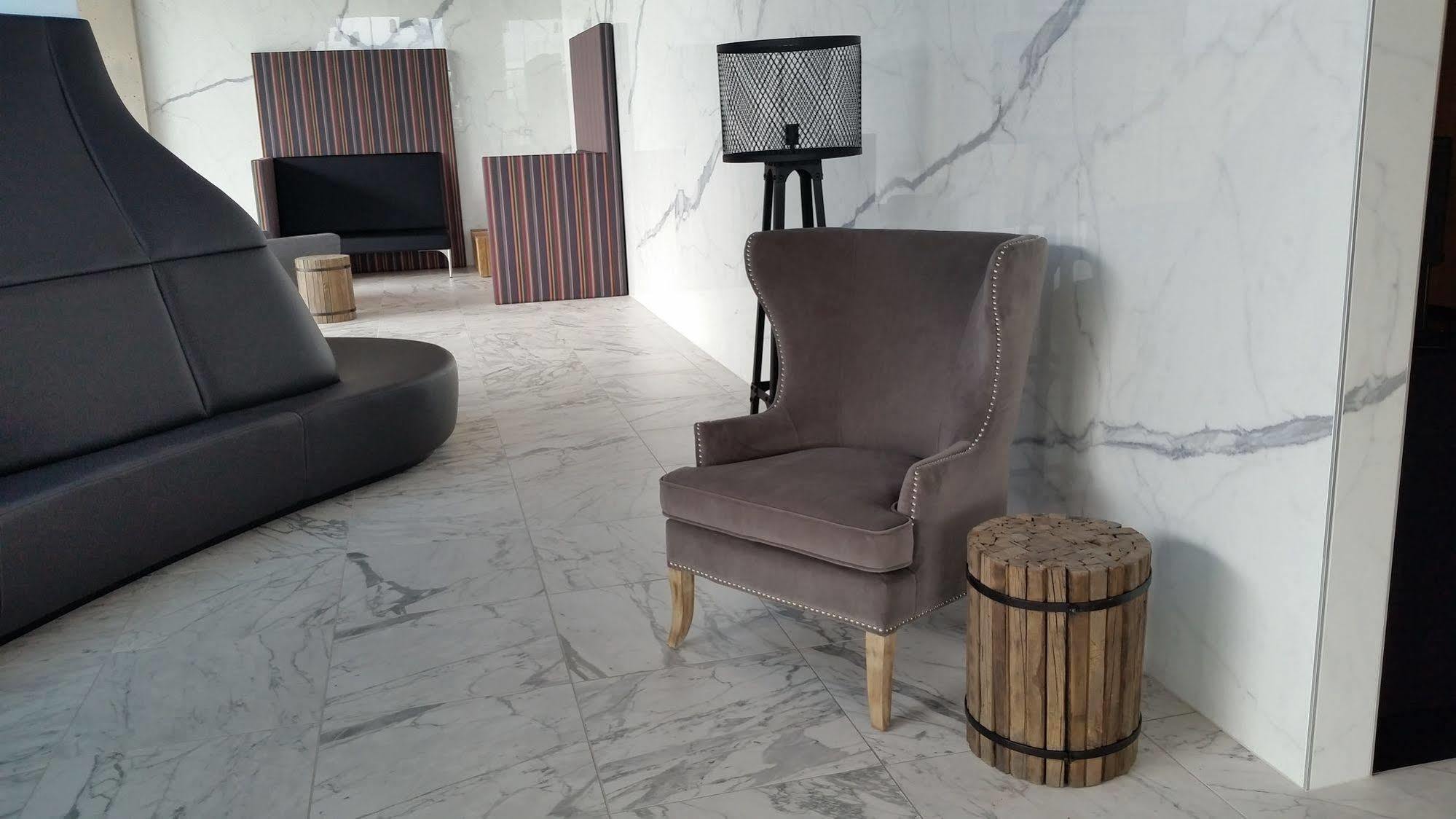 Grand Times Hotel 드럼먼드빌 외부 사진